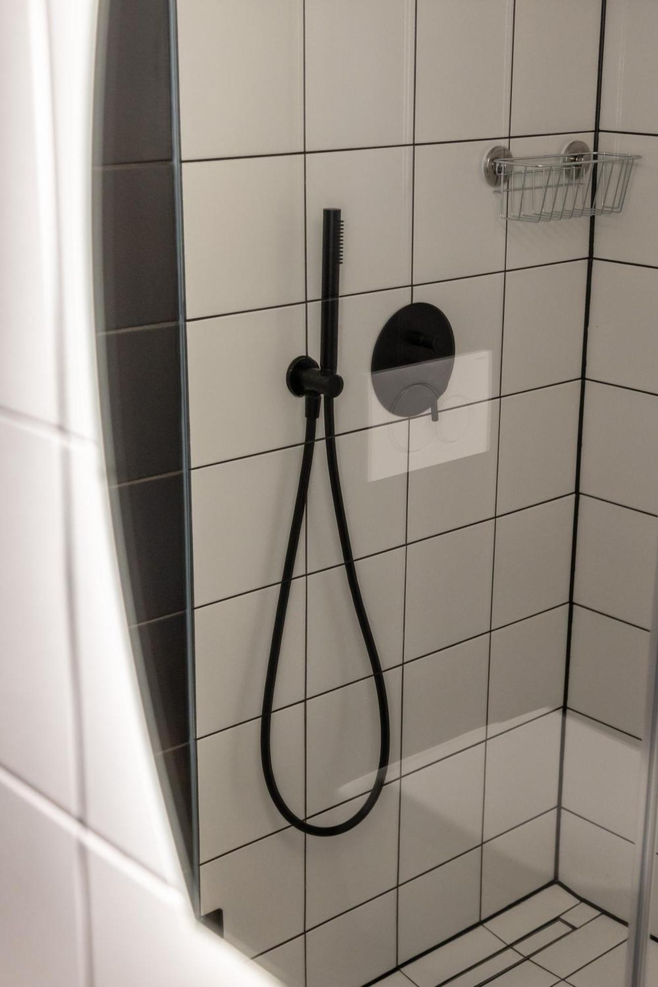 Coolest Apartment In Berlin, Easy Check-In, Close To Center, Black & White Maisonette #6 Exterior foto